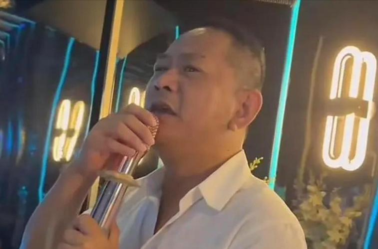新门内部资料内部网站和歌手突发脑溢血去世与著名歌唱家脑溢血
